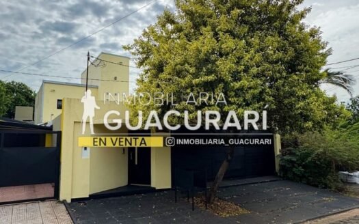 Casa en venta en Posadas de 3 dormitorios con piscina y cochera doble